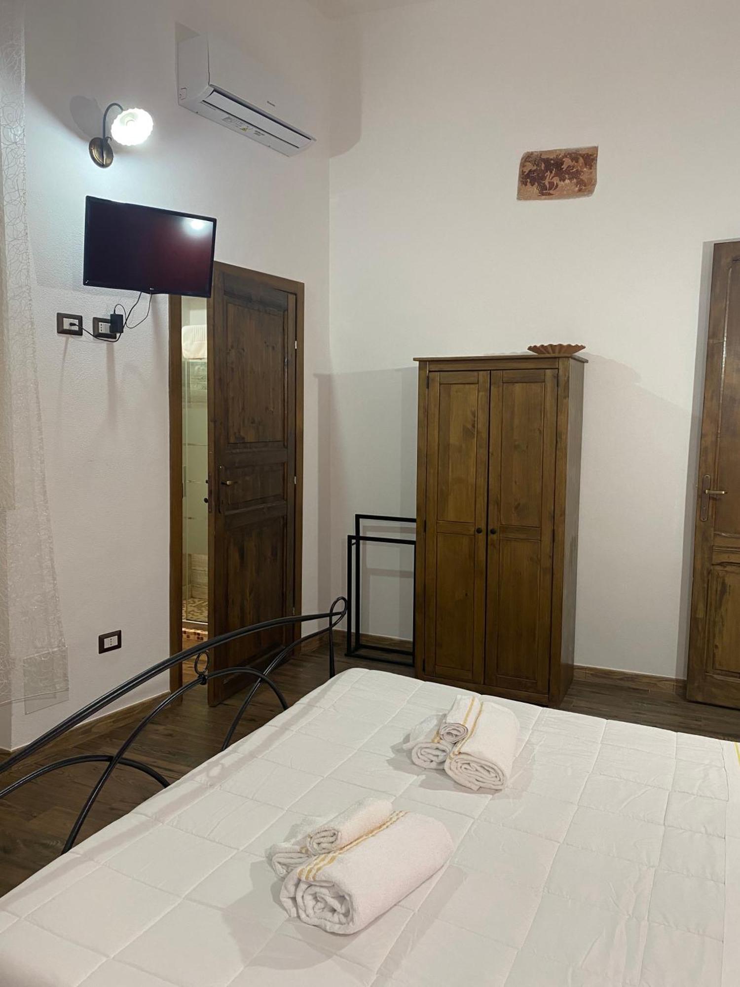 Dani'S House Hotel Cagliari Bagian luar foto