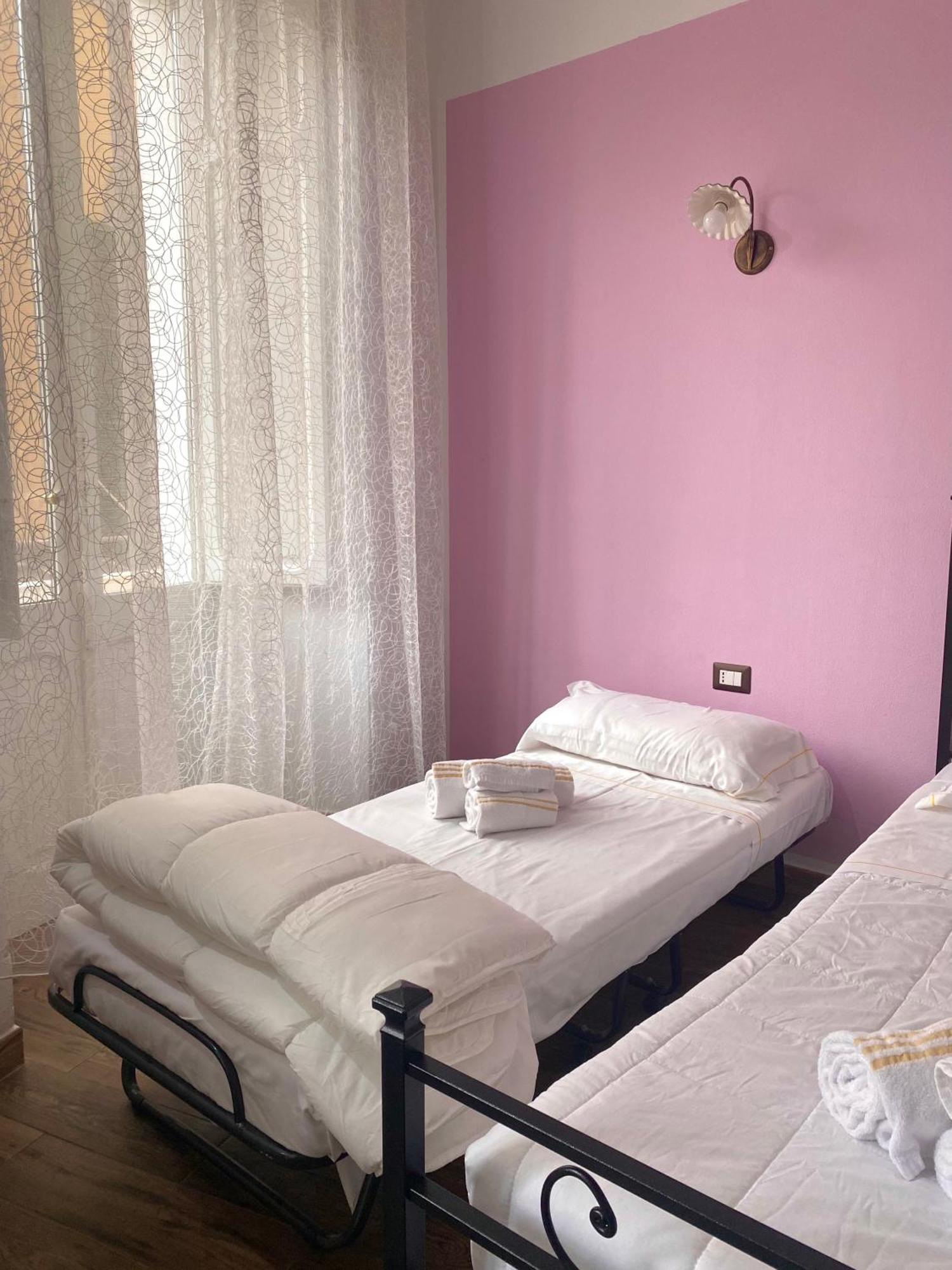 Dani'S House Hotel Cagliari Bagian luar foto
